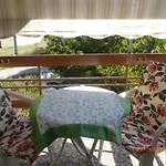 Nikos Hotel