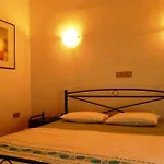 Nikos Hotel