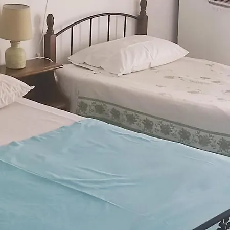 Nikos Rooms Pansion
