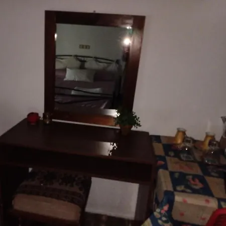Nikos Rooms Pansion
