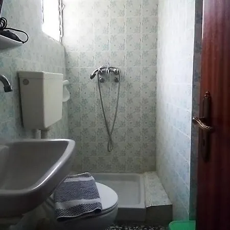 Nikos Hotel 2*