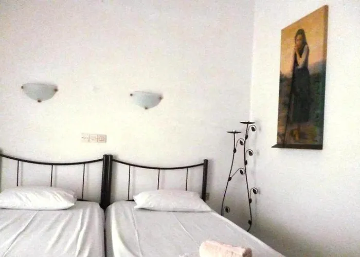 Nikos 2* Λουτρά Αιδηψού